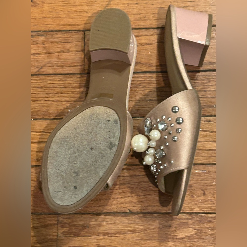 Guess Pink pearl & rhinestone Embellished Mules size 8 - Picture 6 of 12
